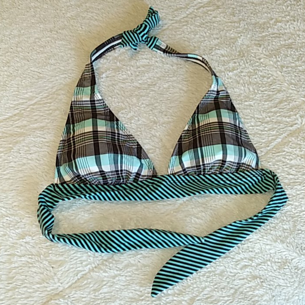 $💖...👙NWOT Split swim top